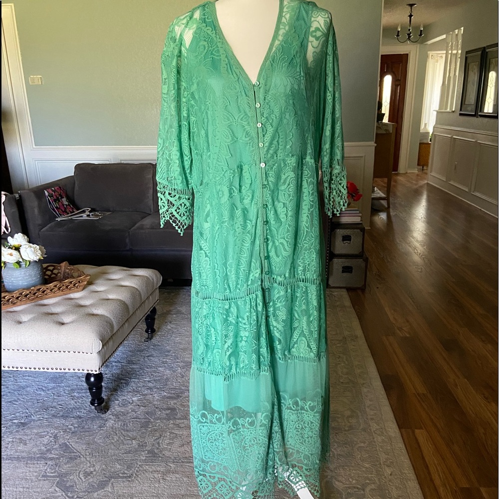 Reba maxi lace dress XL